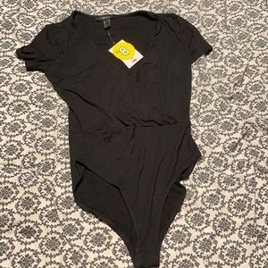 🌺NWT Forever 21 V-Neck BodySuit Sz: S🌺